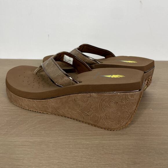 Volatile Wedge Platform Flip Flop Sandals Tan 9 - Picture 3 of 6